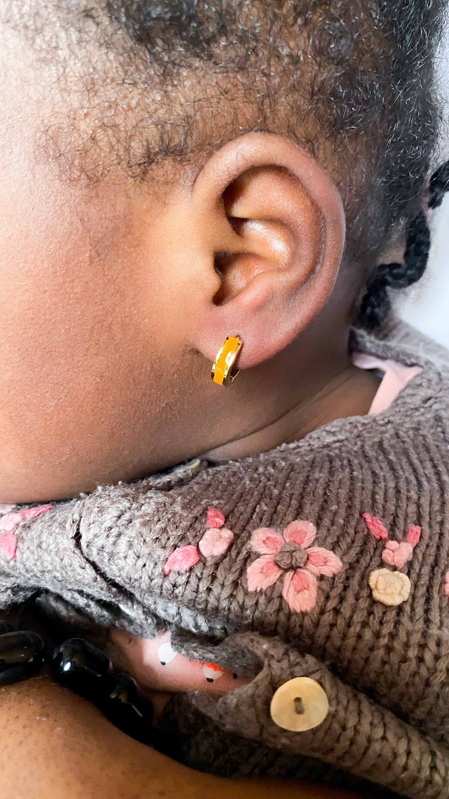 Kamaria - cerceaux colorés plaqués or