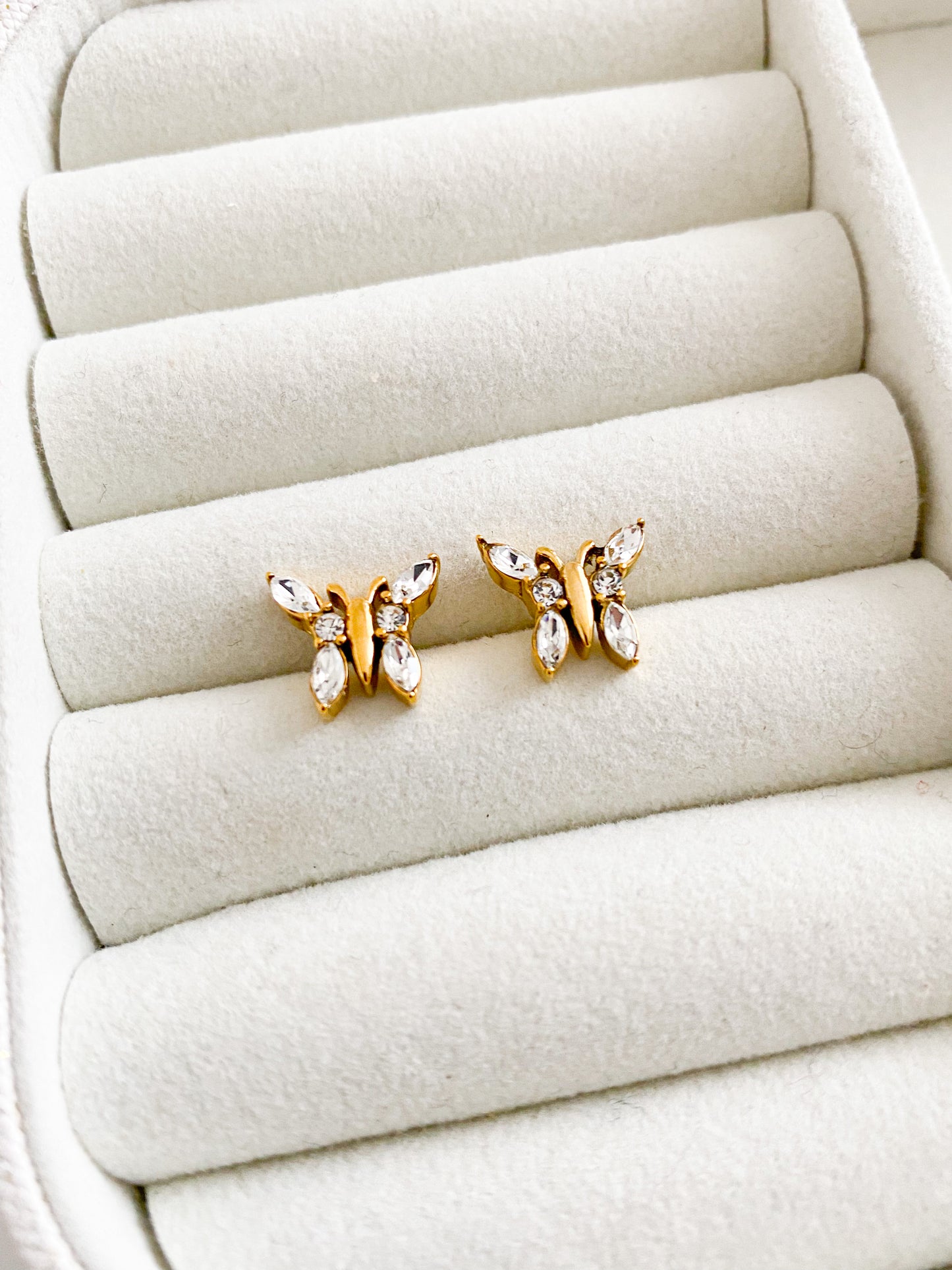 Farasha - boucle papillon plaquée or 18 carats