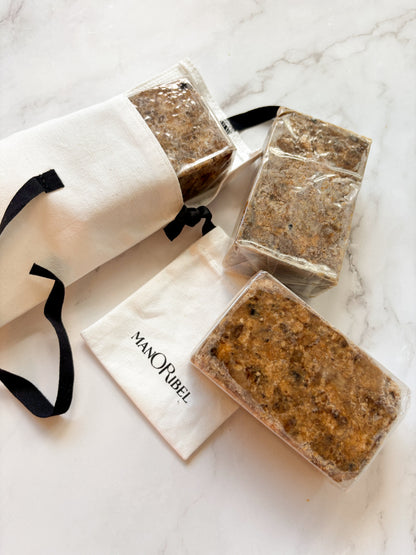 L’Or Noir – savon nettoyant illuminateur (200g)