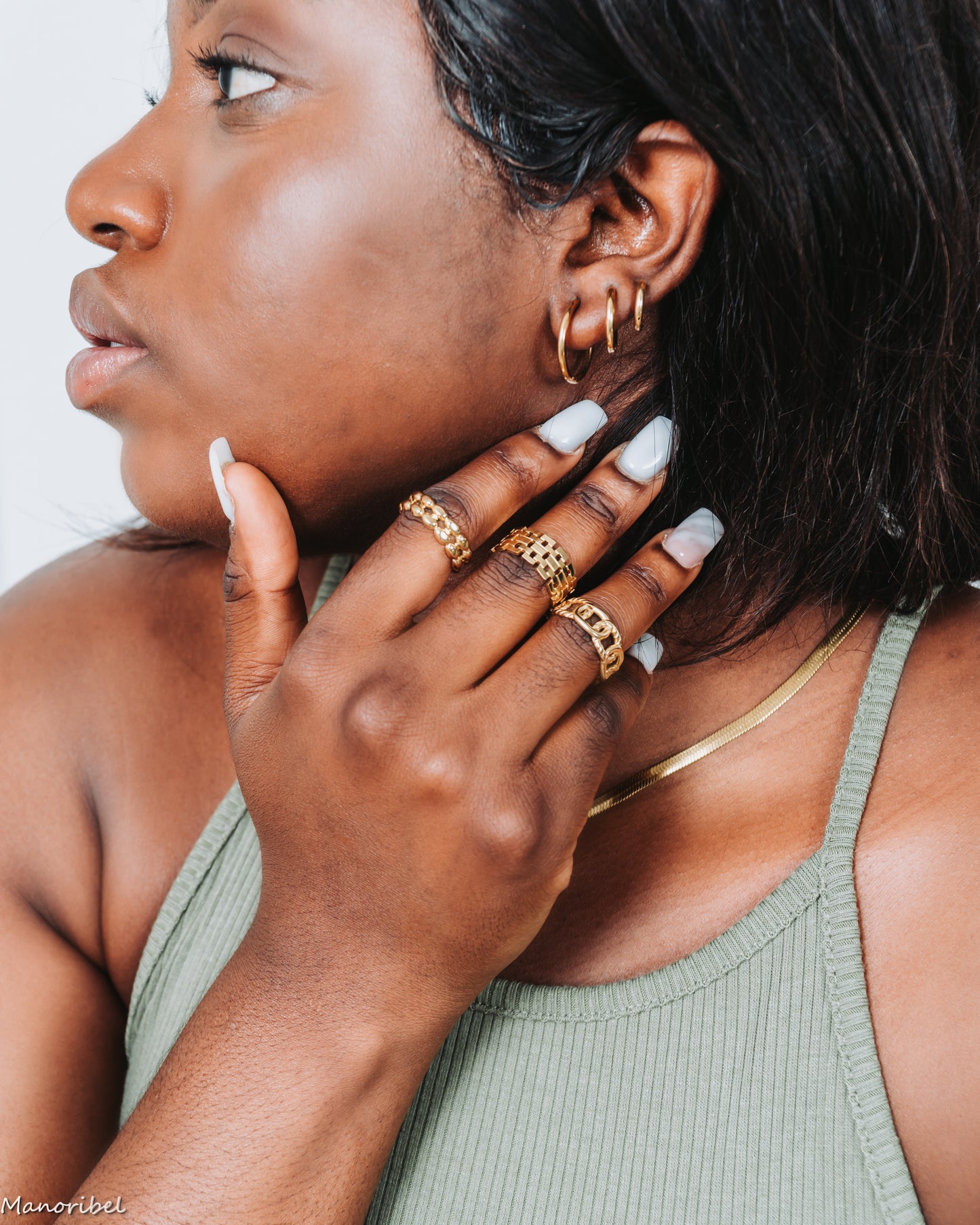 Créoles mini fines plaquées or