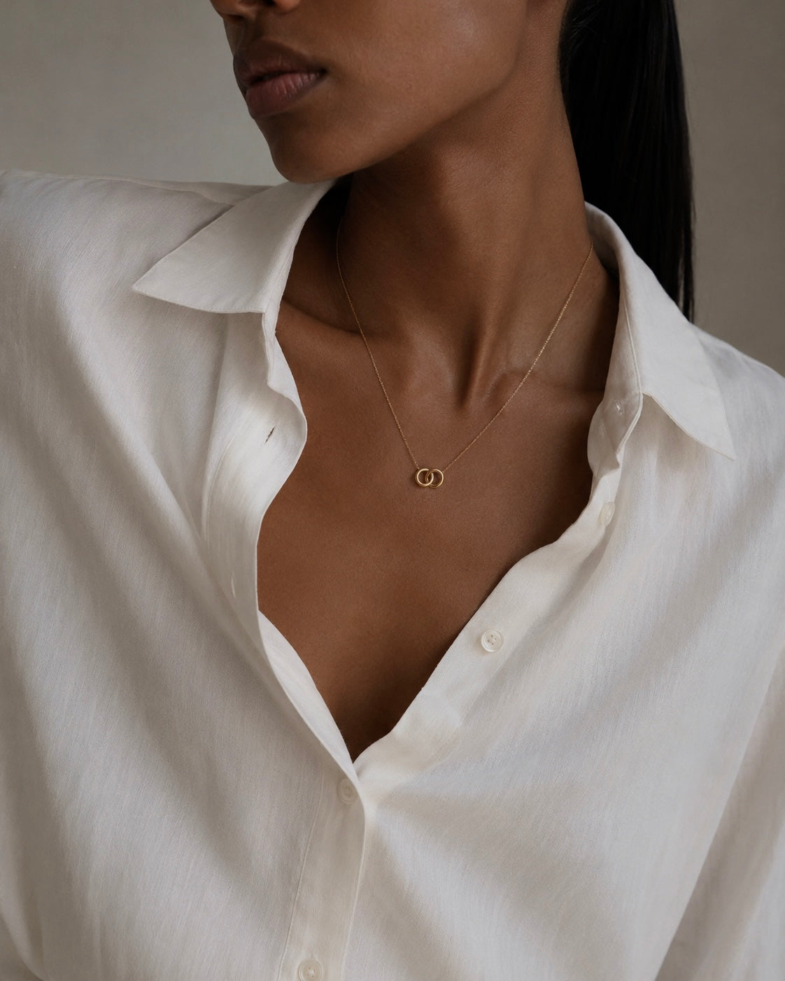 Infinity [lisse] - collier avec deux cerceaux plaqué or