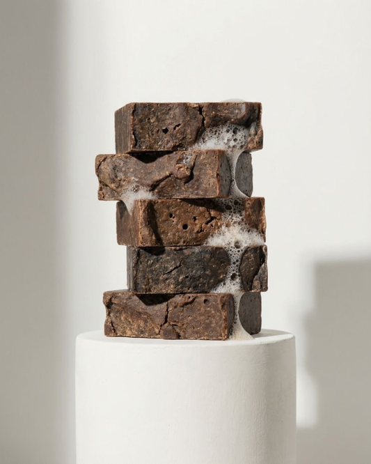 L’Or Noir – savon nettoyant illuminateur (200g)