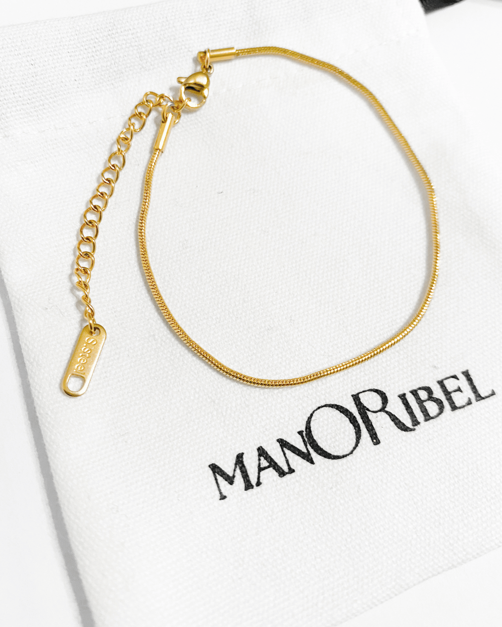 Bracelet fin lisse plaqué or