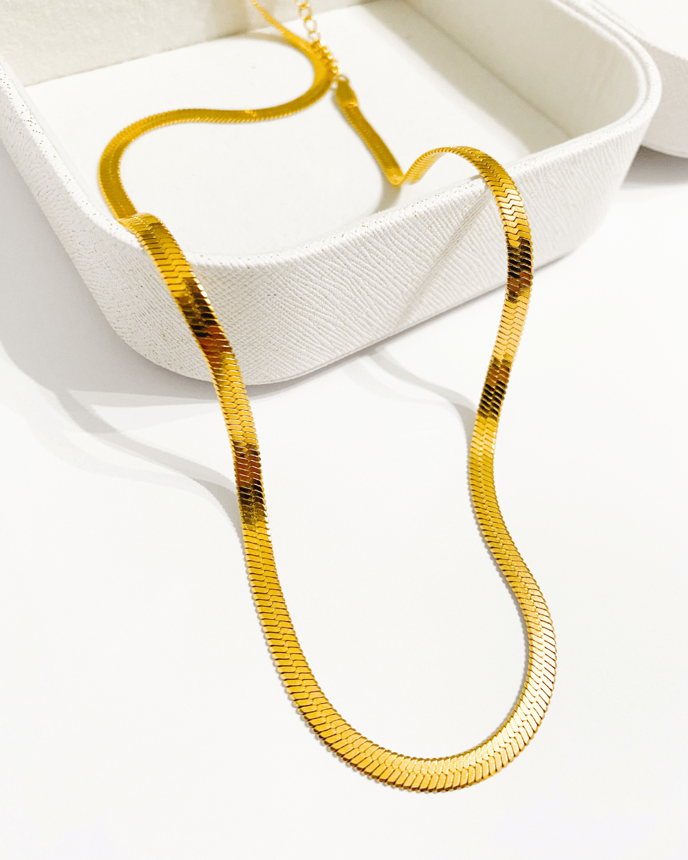 collier serpentin plaqué or