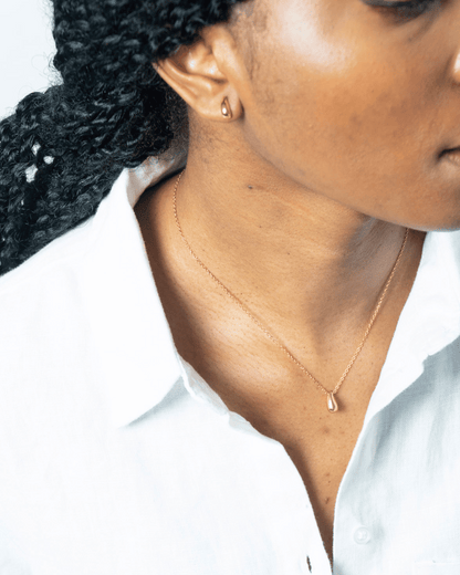 Collier pendentif goutte d´eau plaqué or